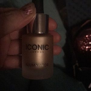 Iconic London illuminator drops